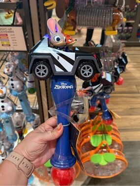 DISNEY PARKS ZOOTOPIA BUBBLE WAND JUDY HOPPS AND NICK WILDE